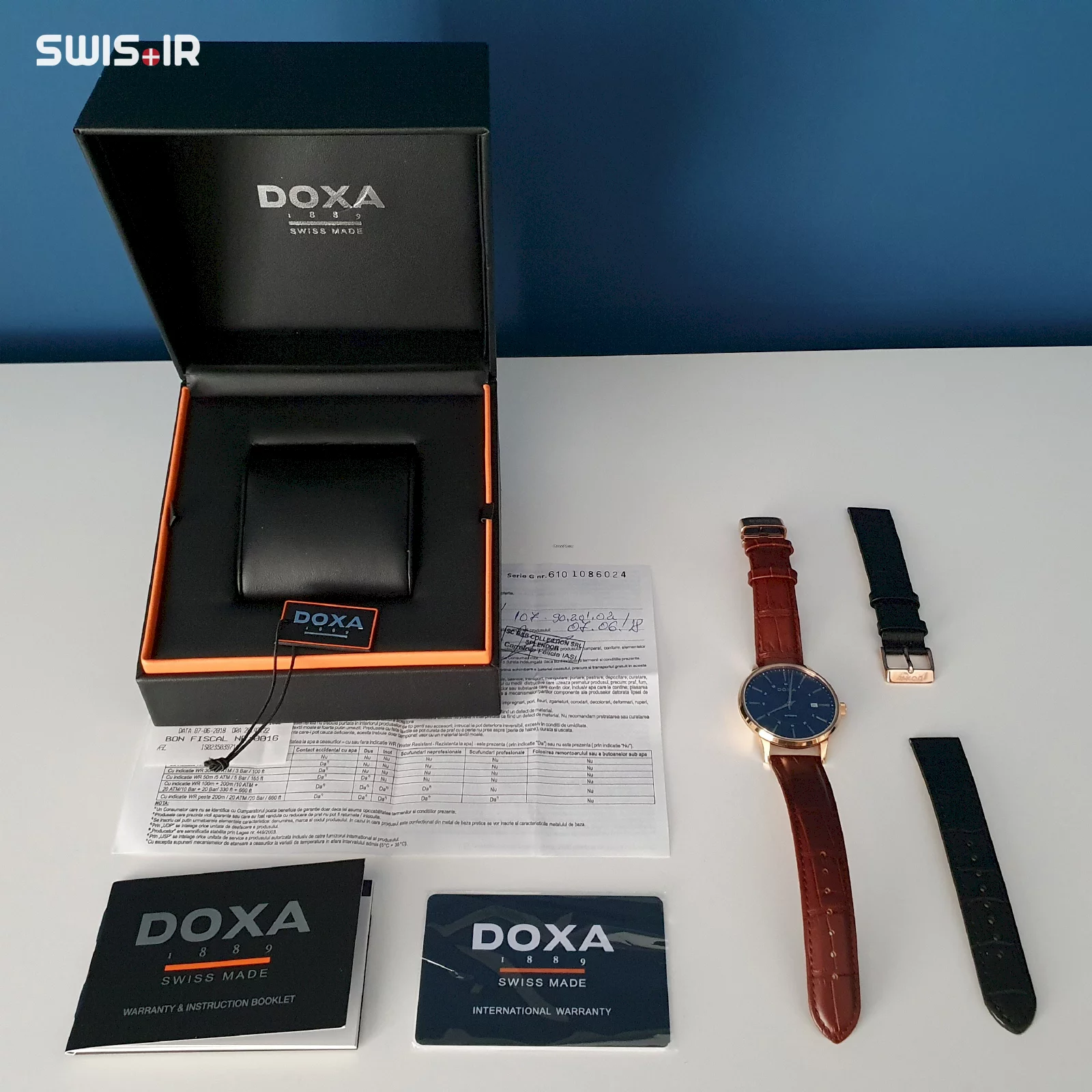 نمونه جعبه ساعت، دفترچه راهنما، کارت گارانتی و بندهای اضافی ساعت مچی برند دوکسا سوئیس