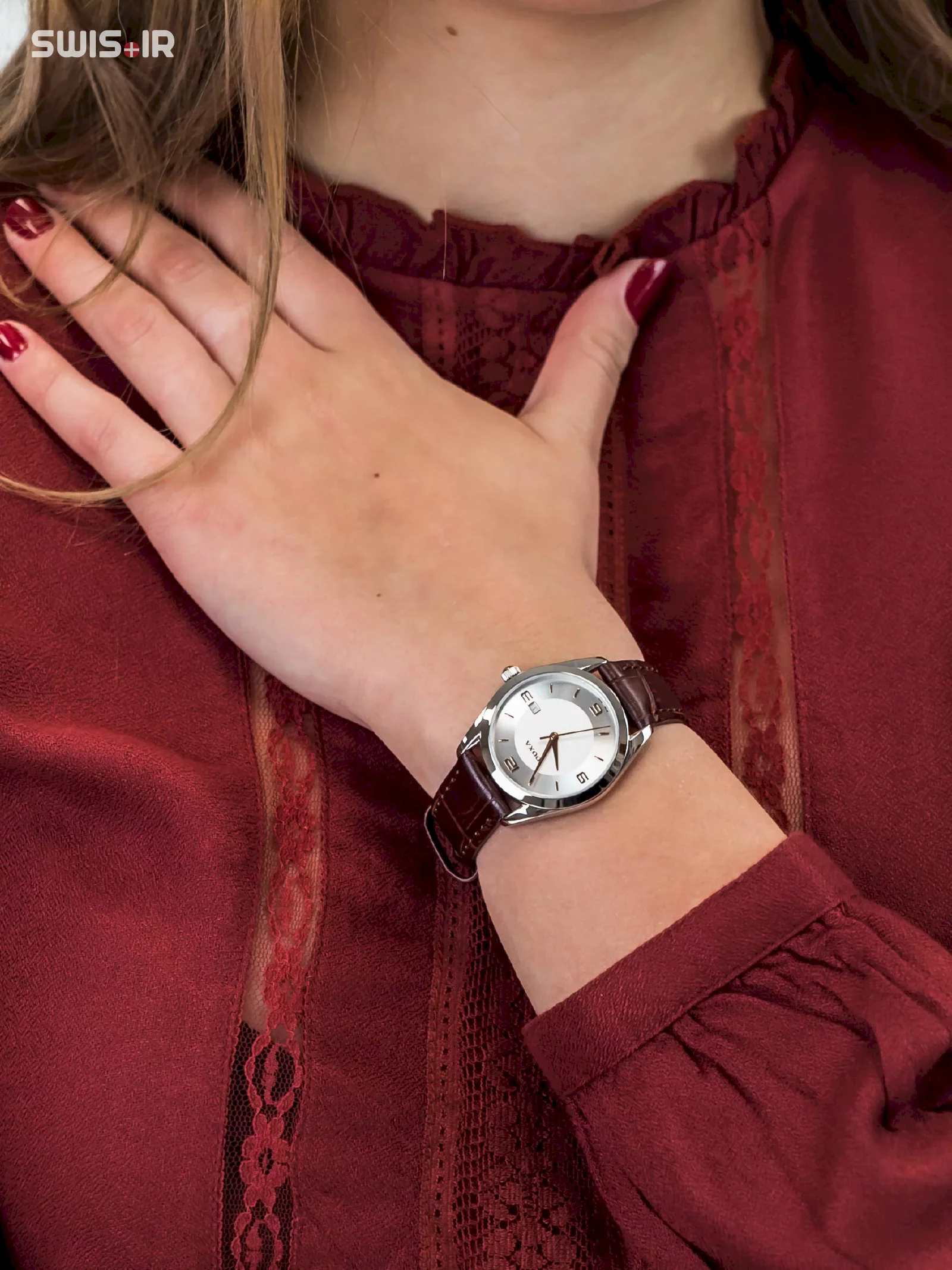 ساعت مچی زنانه برند دوکسا سوئیس مدل 121.15.023R.02